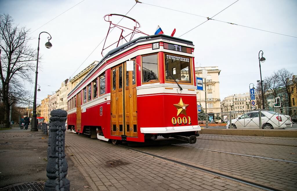 Трамвай чижик в санкт петербурге фото